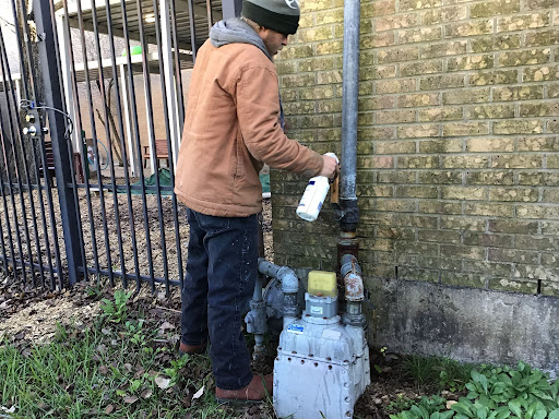 Pneumatic gas testing